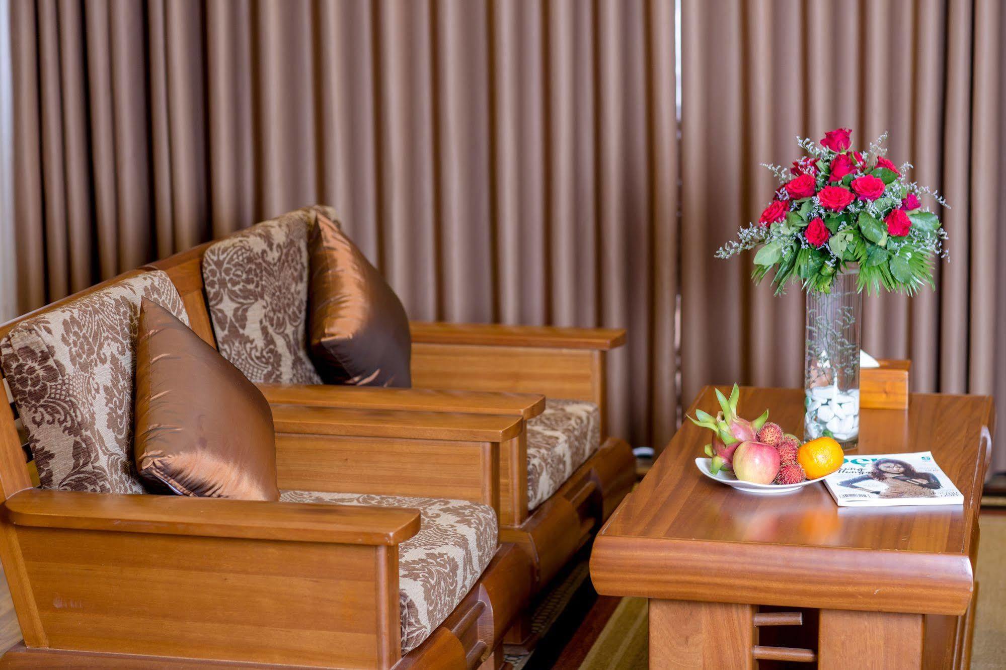 Vien Dong Hotel Nha Trang Exterior foto